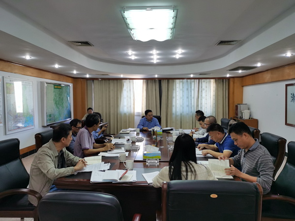 中指出,要推进主题教育学习常态化制度化,做到持之以恒学习党章党规