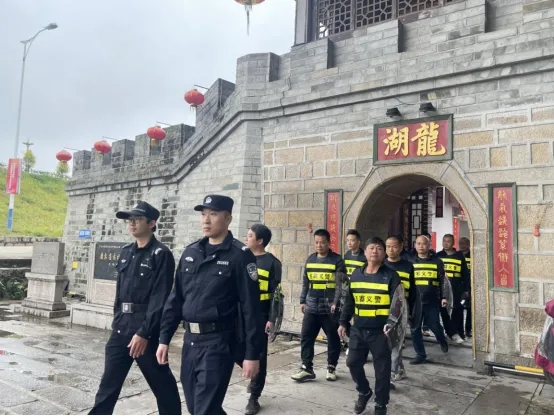自动转存图片
