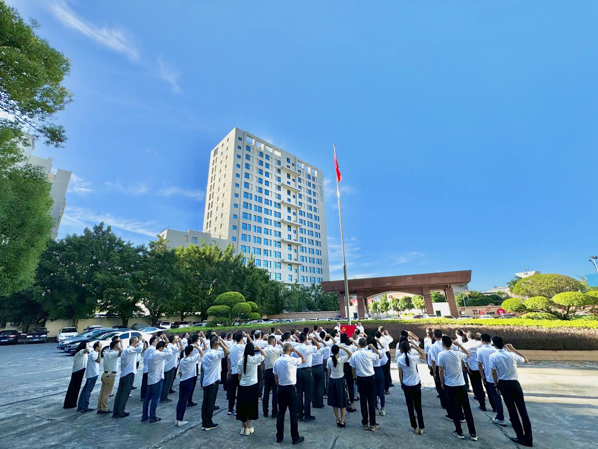 重温入党誓词.jpg