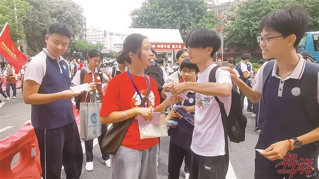 20283_149d6c74-fbf3-4ffd-952c-6f21840d7c32_l.jpg